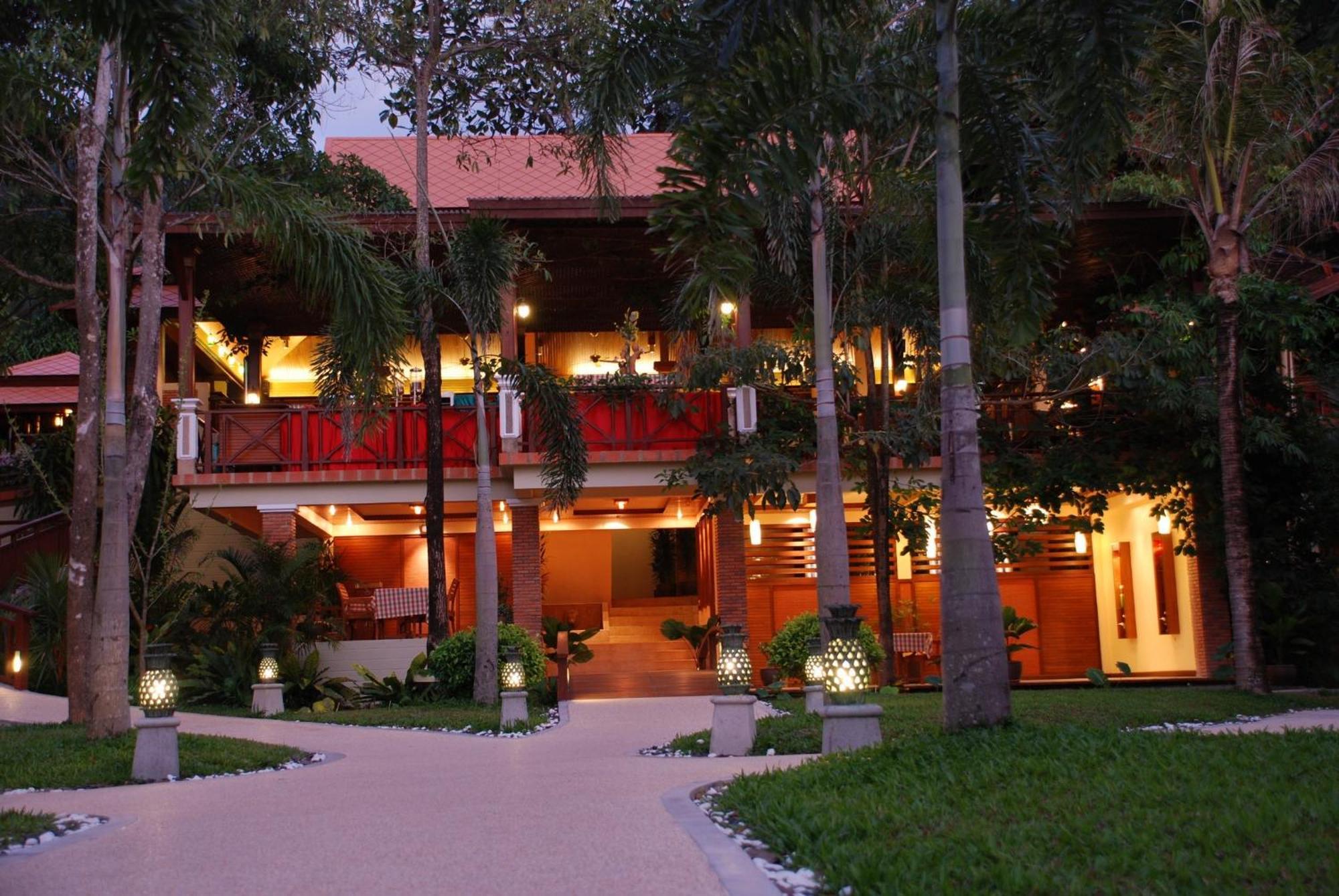 Khaolak Bayfront Resort Takuapa Bagian luar foto
