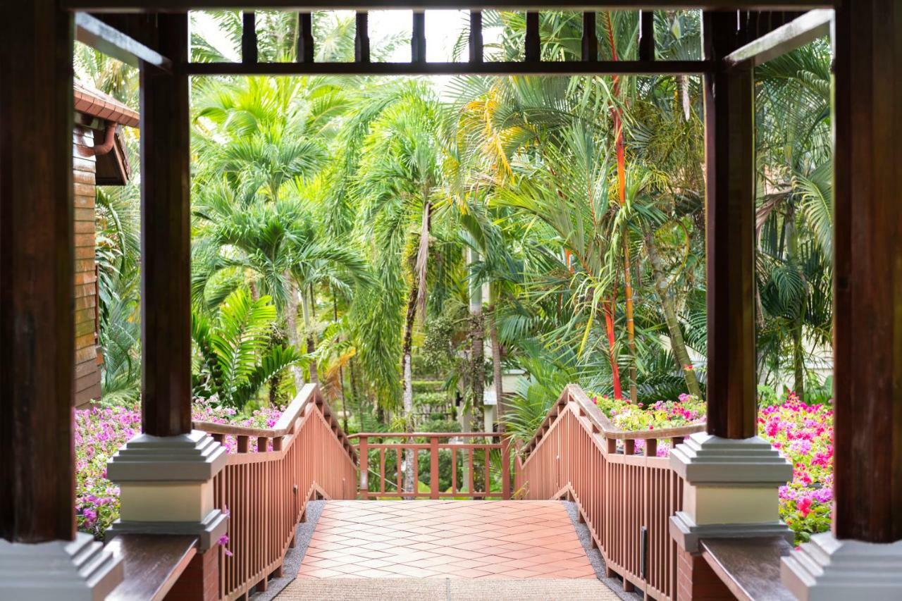 Khaolak Bayfront Resort Takuapa Bagian luar foto