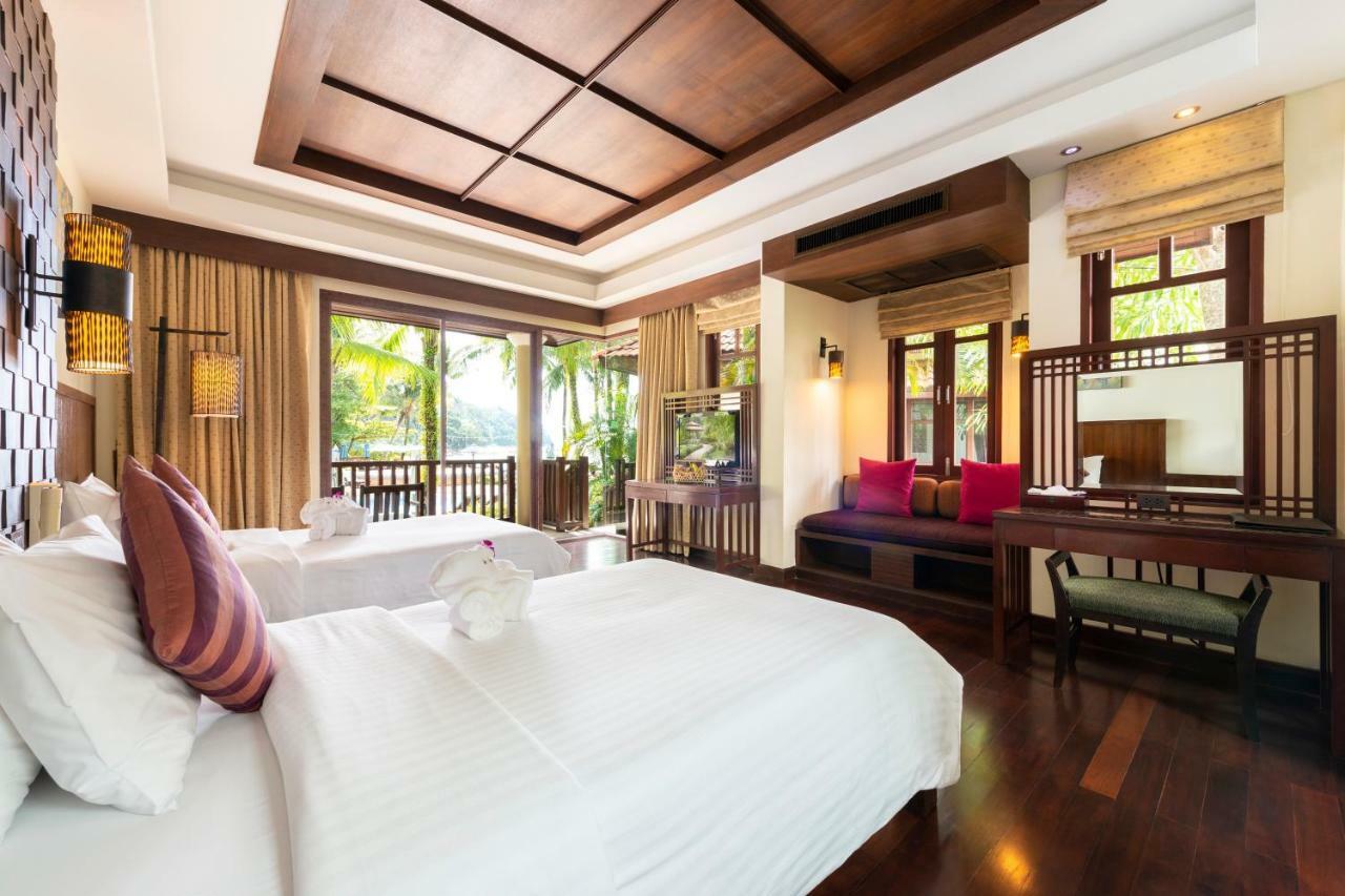 Khaolak Bayfront Resort Takuapa Bagian luar foto