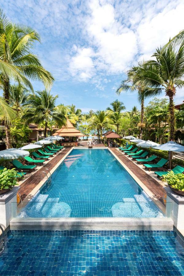 Khaolak Bayfront Resort Takuapa Bagian luar foto